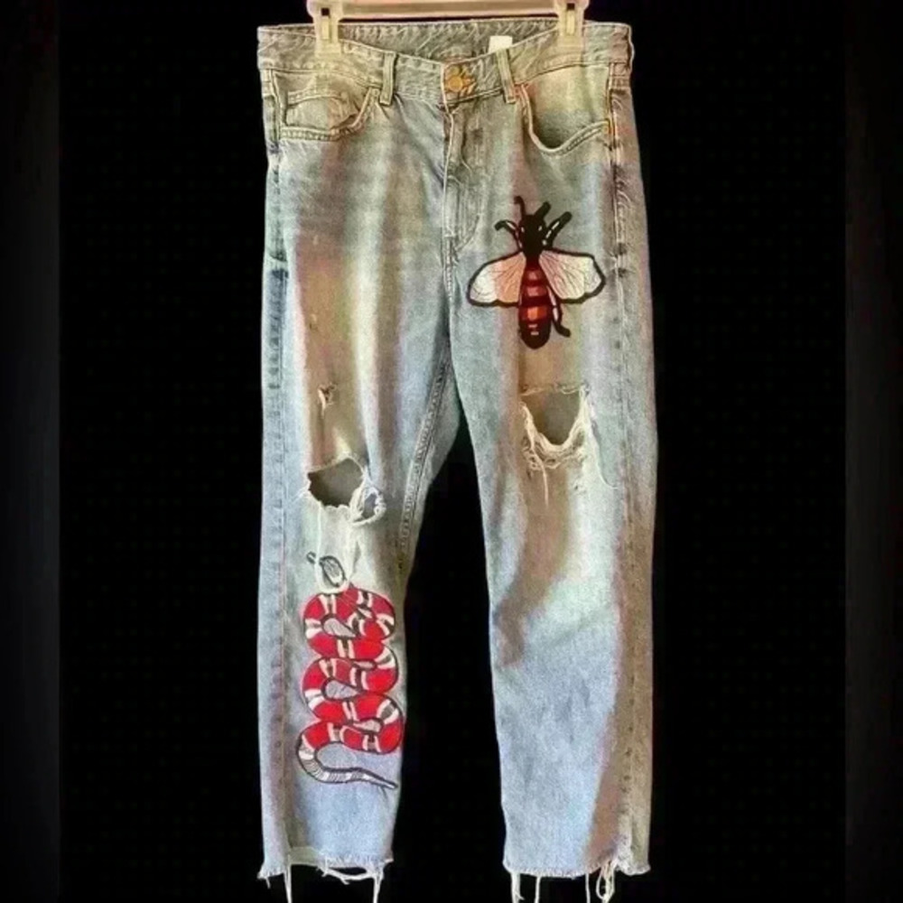 H&M &Denim Straight Leg High Waisted Embroidered/Distressed Jeans Sz 32 (US 0)